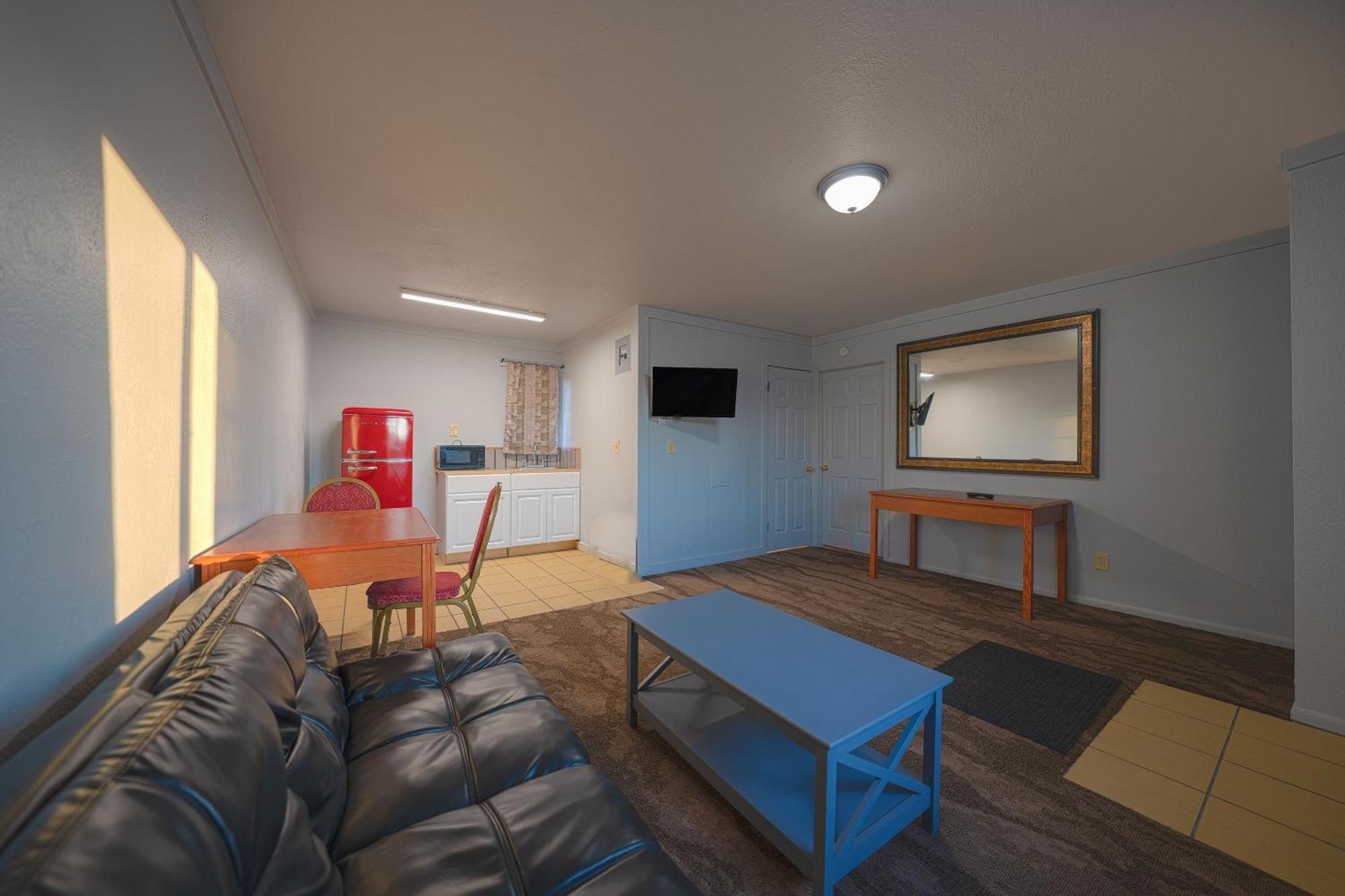 Oyo Hotel Portland Or Near Airport 格雷舍姆 外观 照片