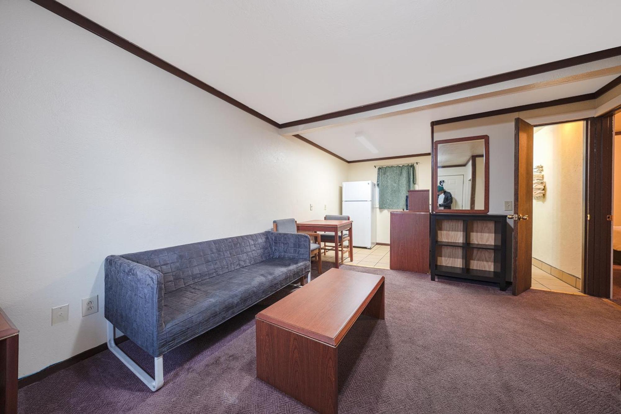 Oyo Hotel Portland Or Near Airport 格雷舍姆 外观 照片