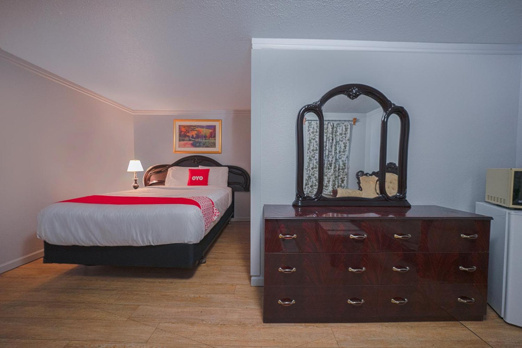 Oyo Hotel Portland Or Near Airport 格雷舍姆 外观 照片