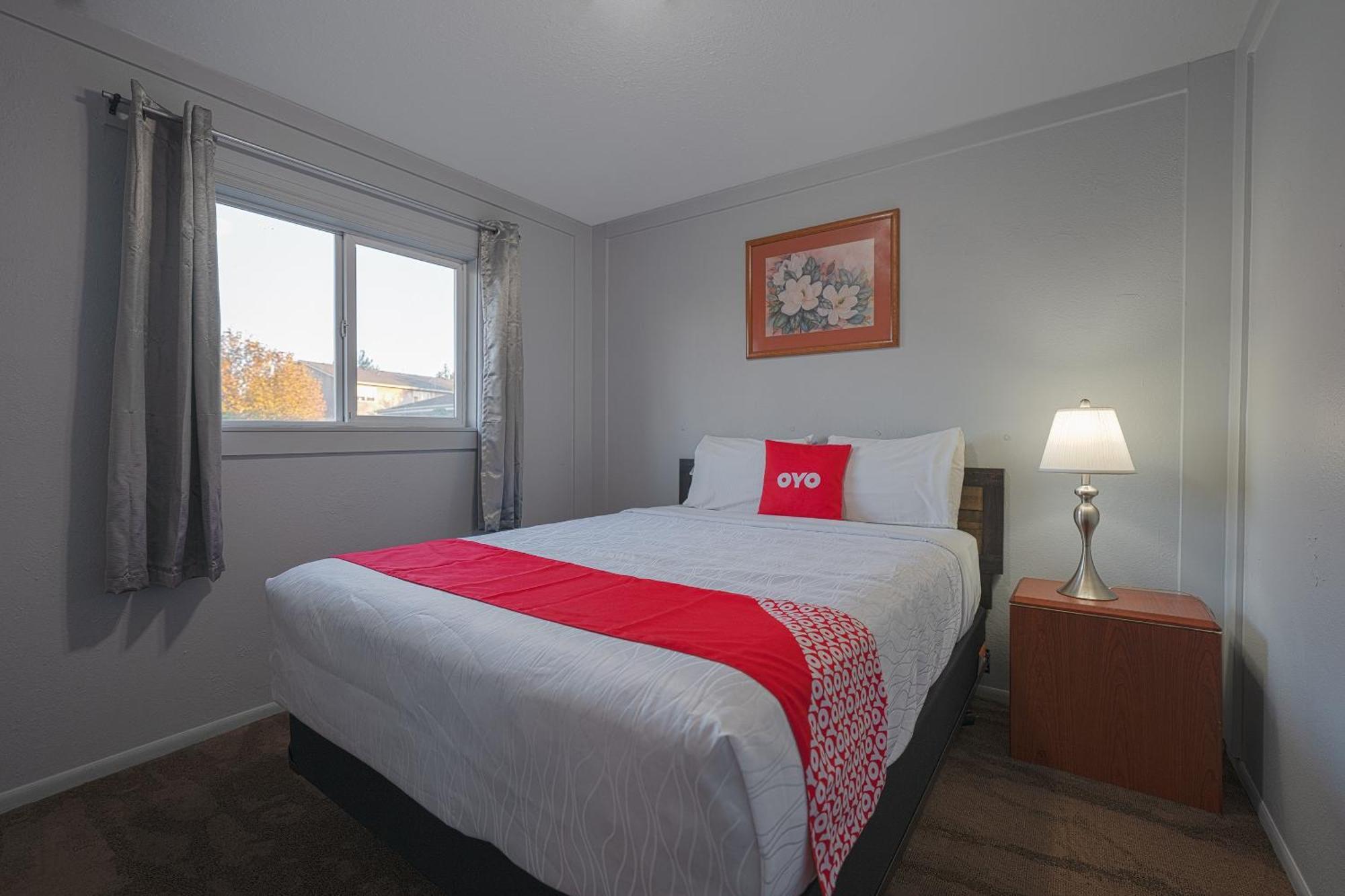 Oyo Hotel Portland Or Near Airport 格雷舍姆 外观 照片