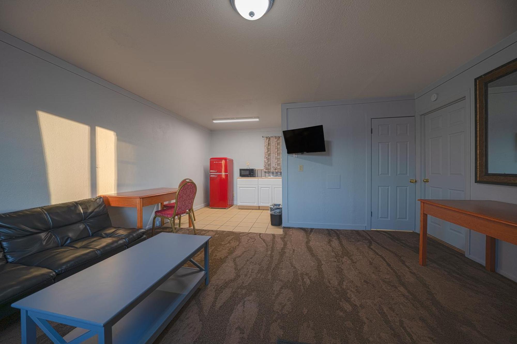 Oyo Hotel Portland Or Near Airport 格雷舍姆 外观 照片